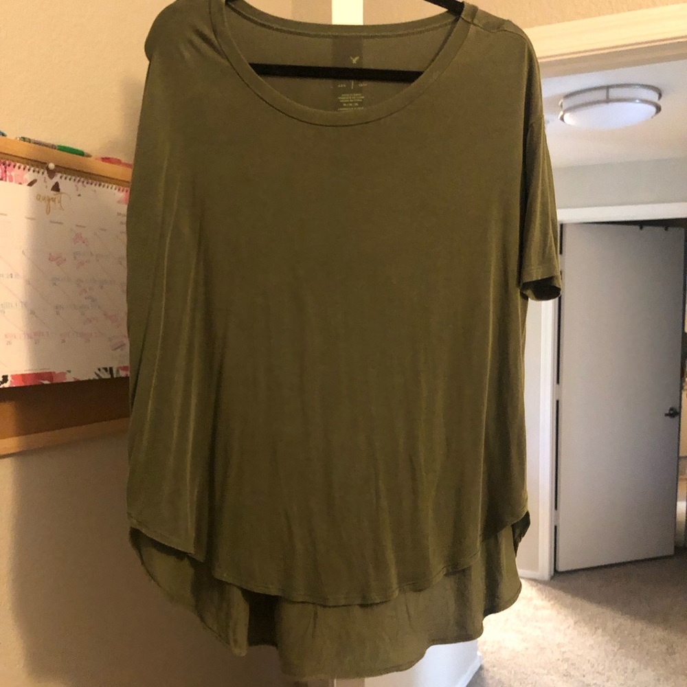 Green short sleeve soft shirt